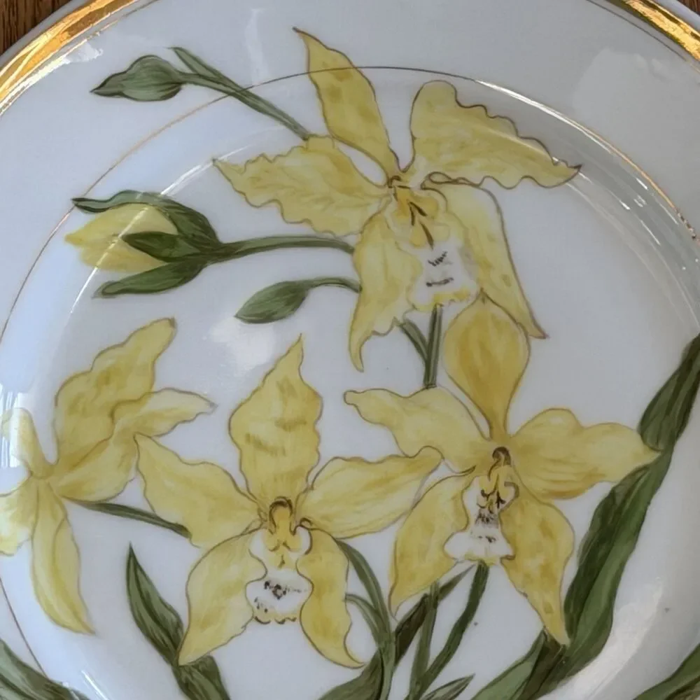 Set Of 4 Vintage Hand Painted ORCHID Plates Gold Border Porcelain 8 1/4”
